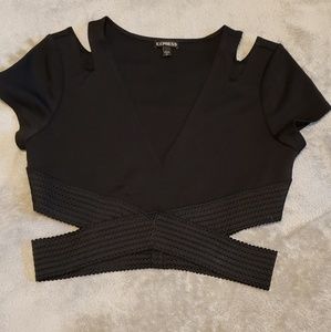 Black croptop negro